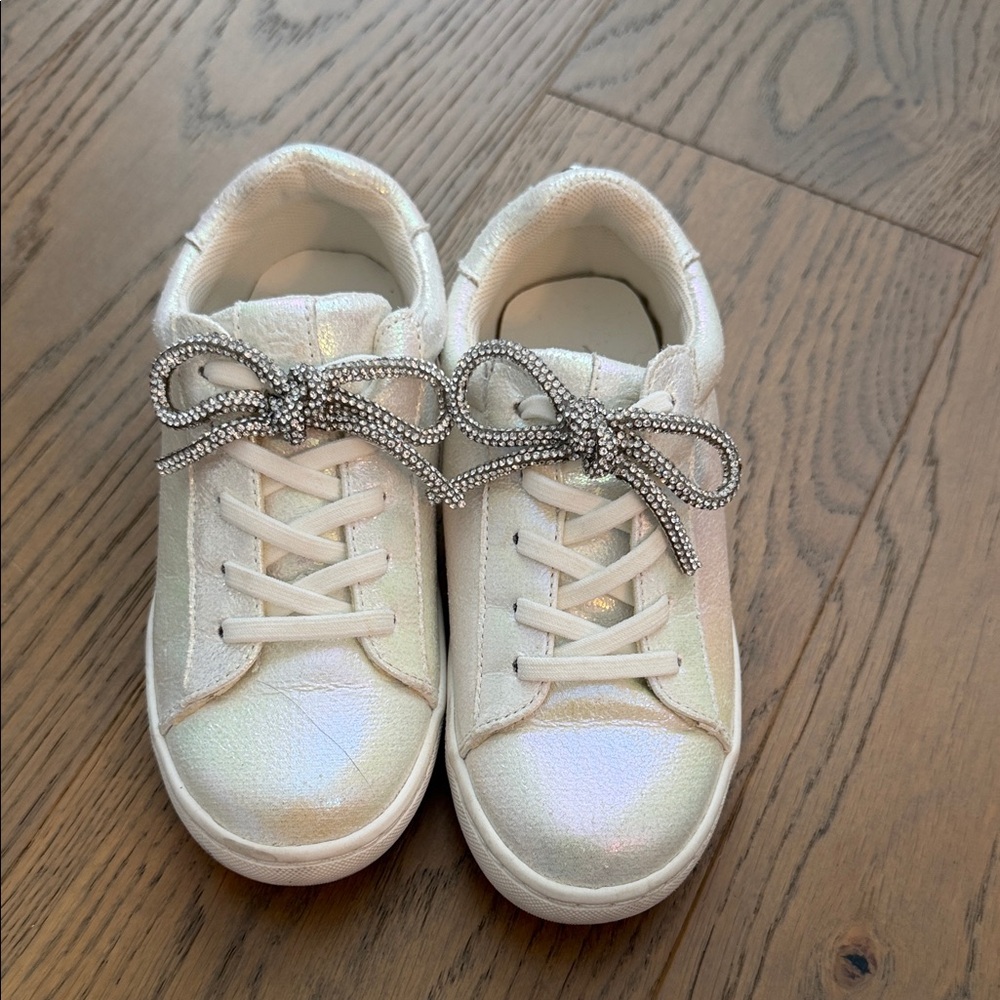 Kids Iridescent White Sneakers with Rhinestone Bow